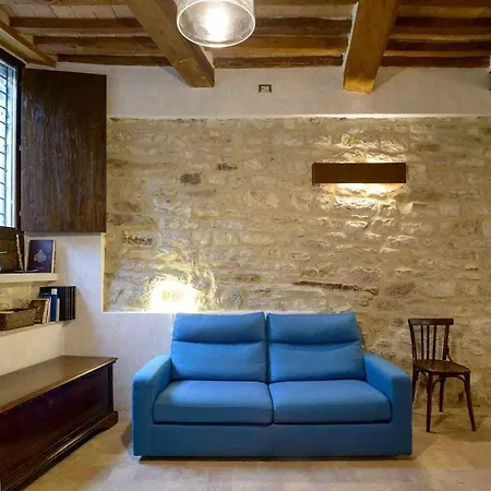 公寓 Domus Calzolari 古比奥