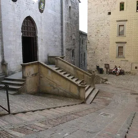Domus Calzolari شقة غوبيو